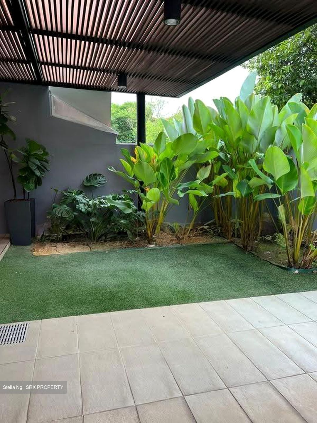 Lucky Park (D10), Terrace #619408821